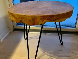 Designer sofa/sidebord i teaktræ med metalben