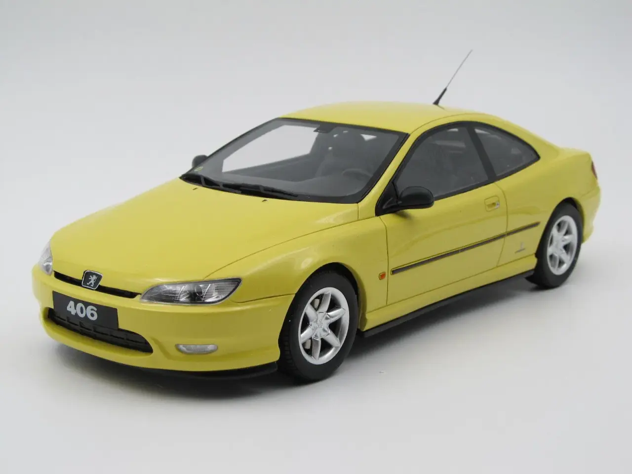 Billede 2 - 1997 Peugeot 406 V6 Coupe 1:18
