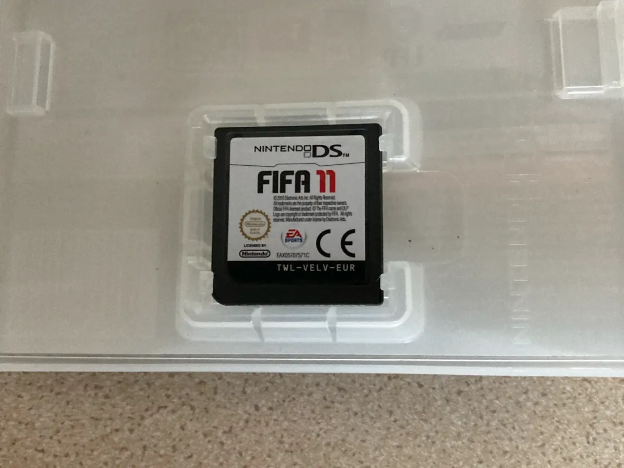 Billede 2 - Star Wars the clone wars, Nintendogs og FIFA 11