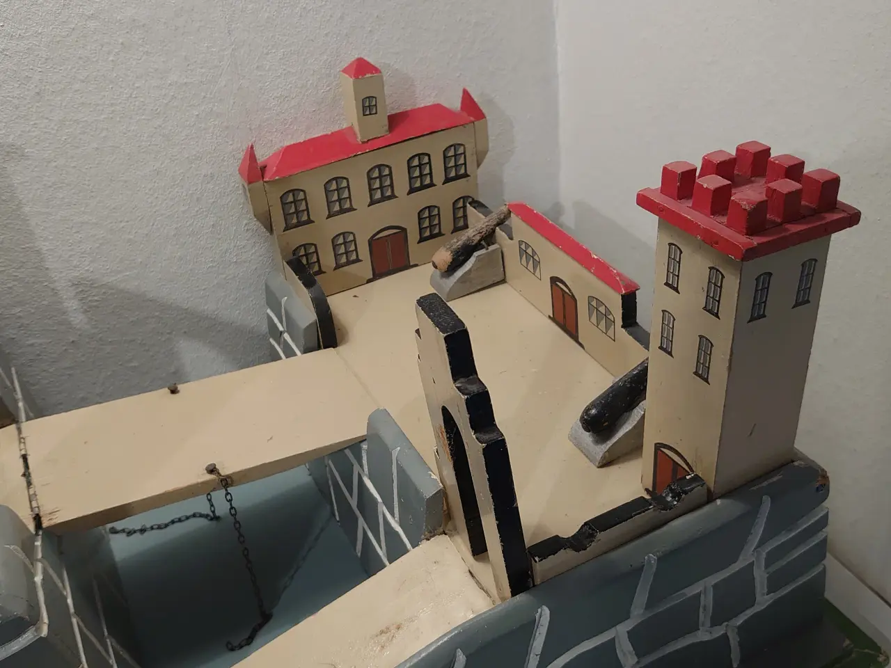 Billede 3 - Fængselslegetøj: Ridderborg fra omkring 1930