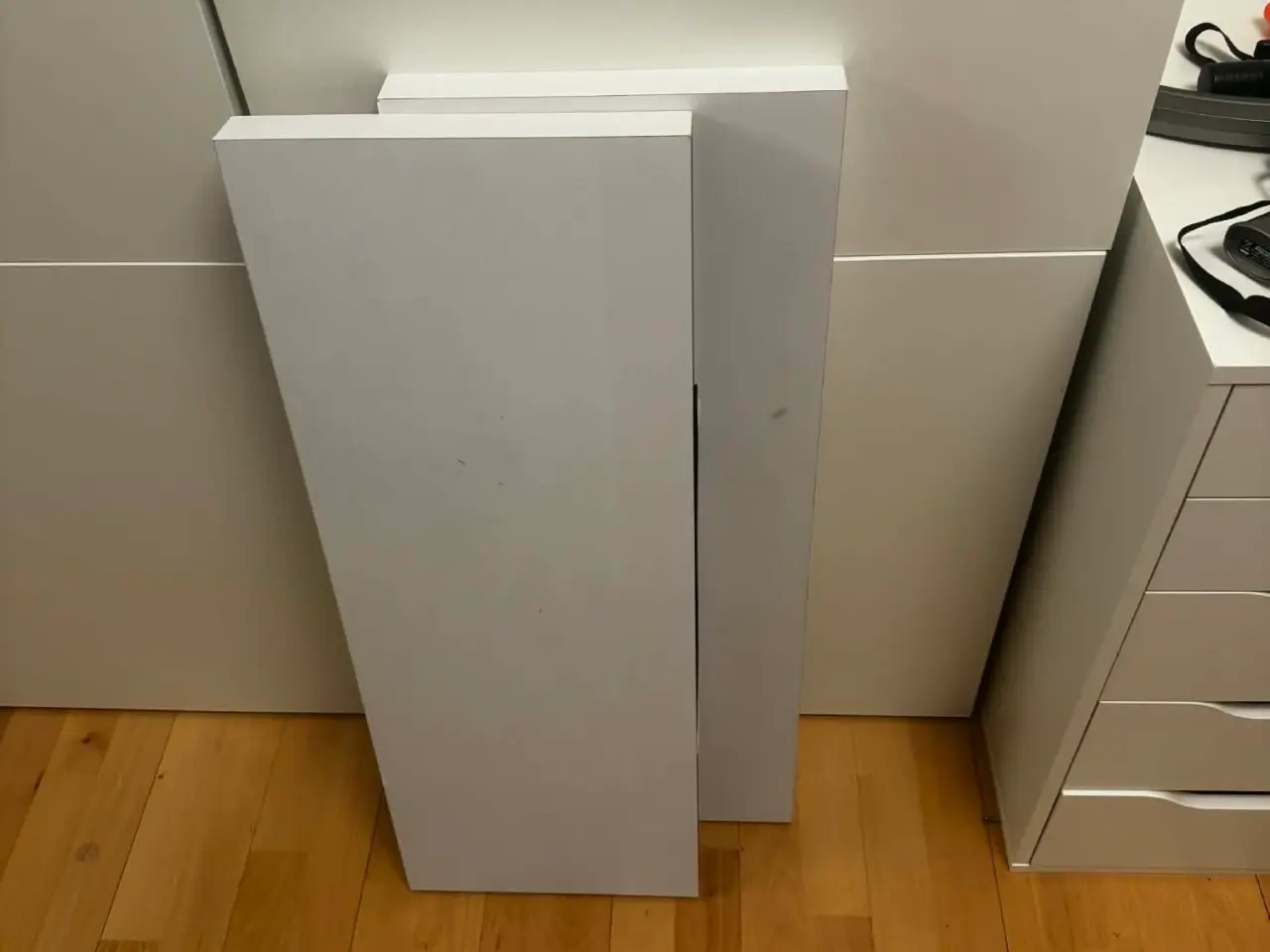 Billede 1 - 2 stk hylder ca. 81x29 cm