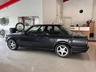 BMW 325iX 2,5 