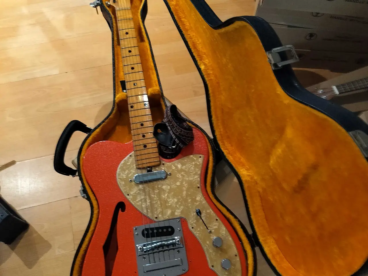 Billede 4 - El guitar "samleobjekt"