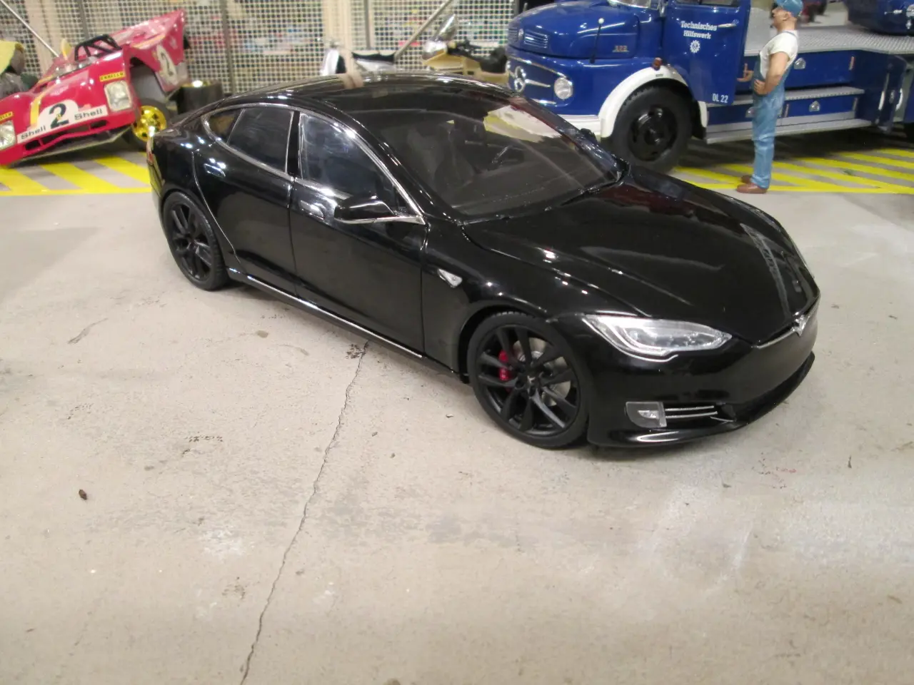 Billede 5 - Modelbil,,, Tesla model S 1:18