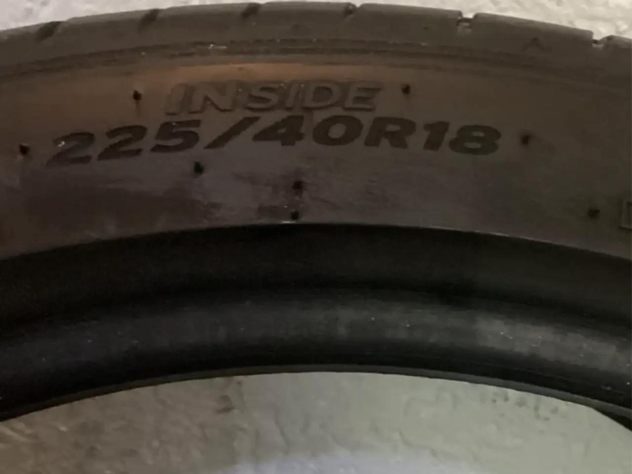 Billede 4 - Hankook dæk 225/40 R40