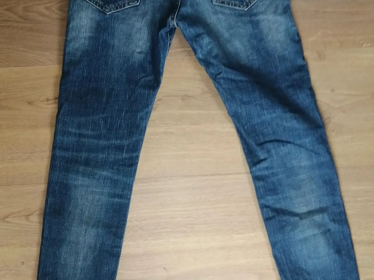 Billede 4 - DIESEL JEANS MODEL THOMMER, W28/32, FLOT STAND