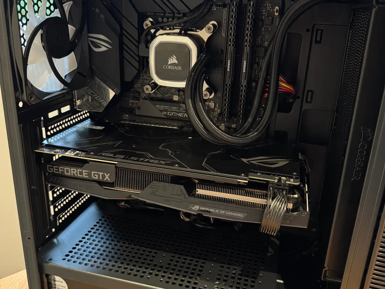 Billede 4 - Solid gamer PC klar til brug - i7 9700K, GTX 1660