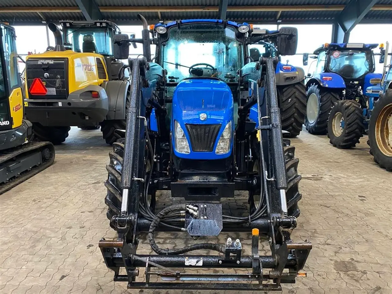 Billede 6 - New Holland T4.95 Med frontlæsser