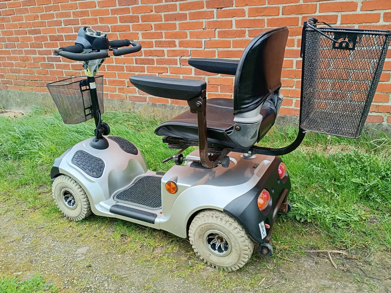Billede 1 - EasyGo M4Bjr 4-hjulet elscooter