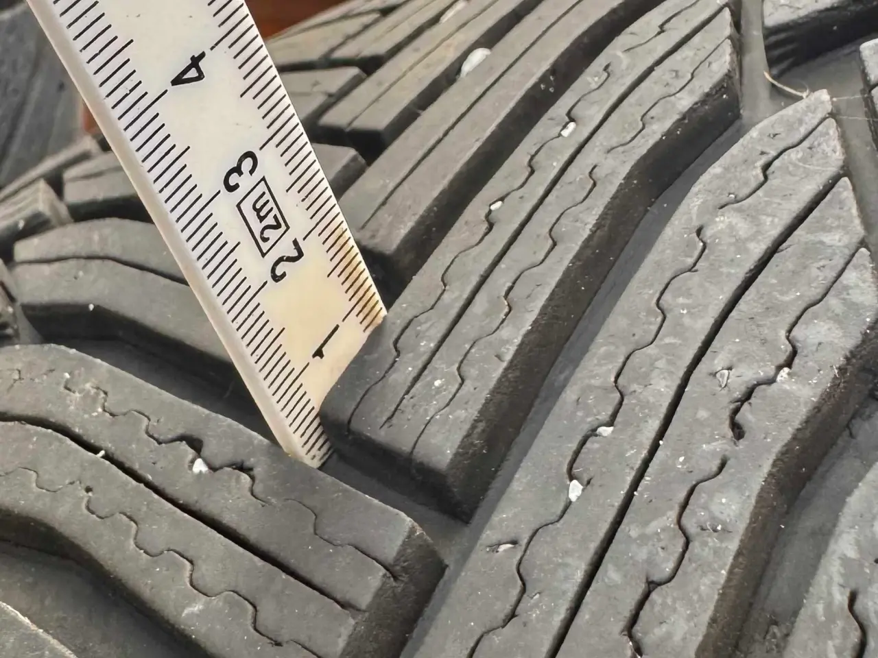 Billede 2 - Vinterdæk 215/60/R 16 Michelin