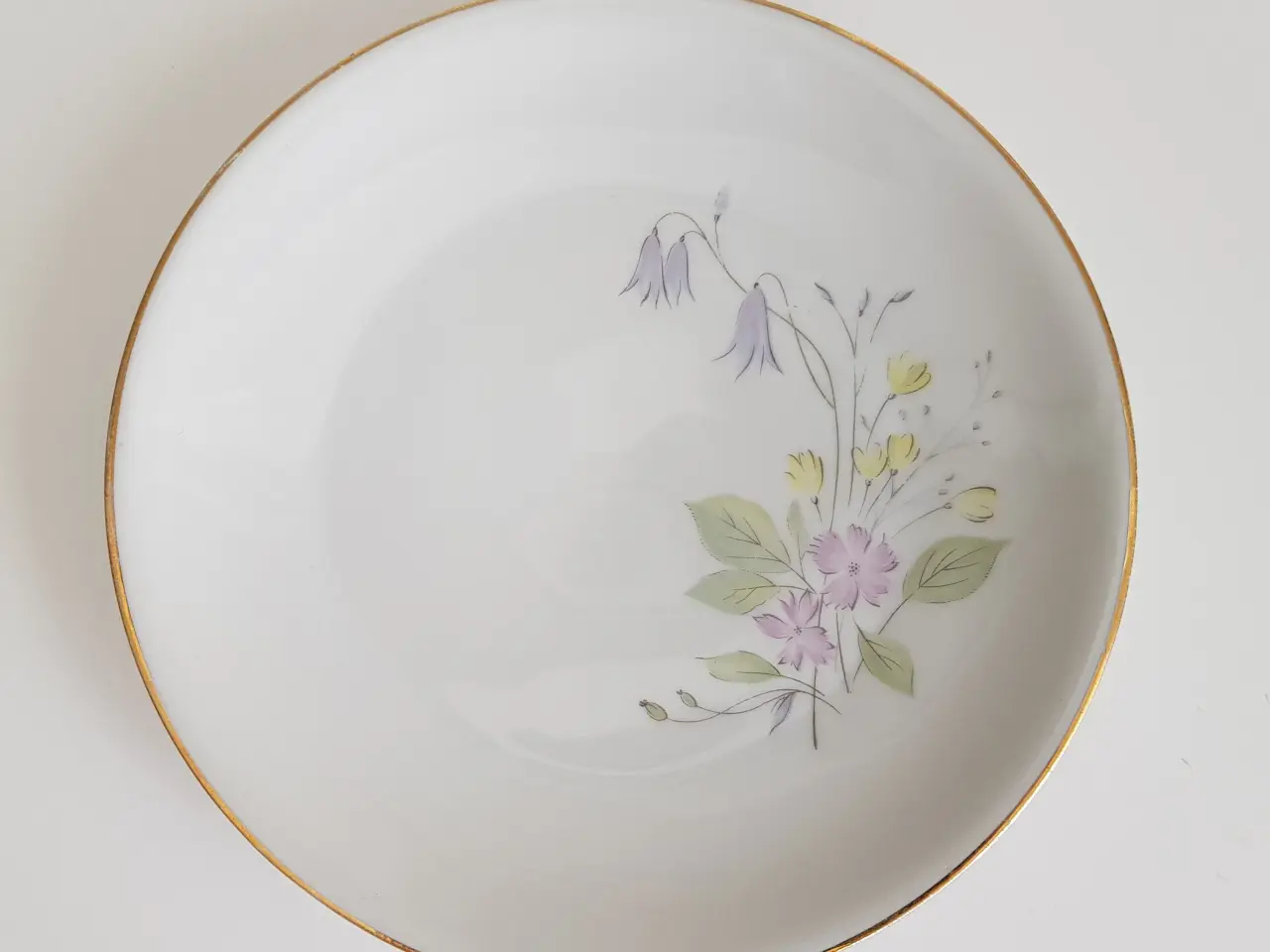 Billede 2 - 2 stk tallerkener med blomstermotiv