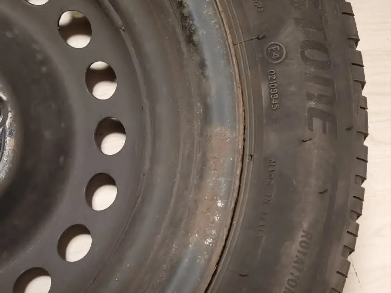 Billede 5 - 4 komplette Bridgestone vinterhjul – 14" stålfælge