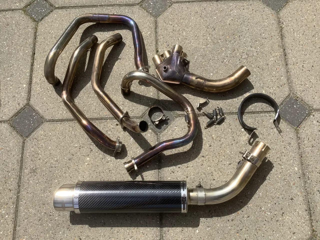 Billede 1 - Honda VFR 800 rc79 Delkevic udstødning komplet.
