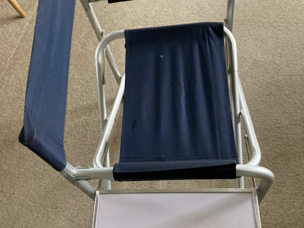 Billede 2 - Stol med bord 