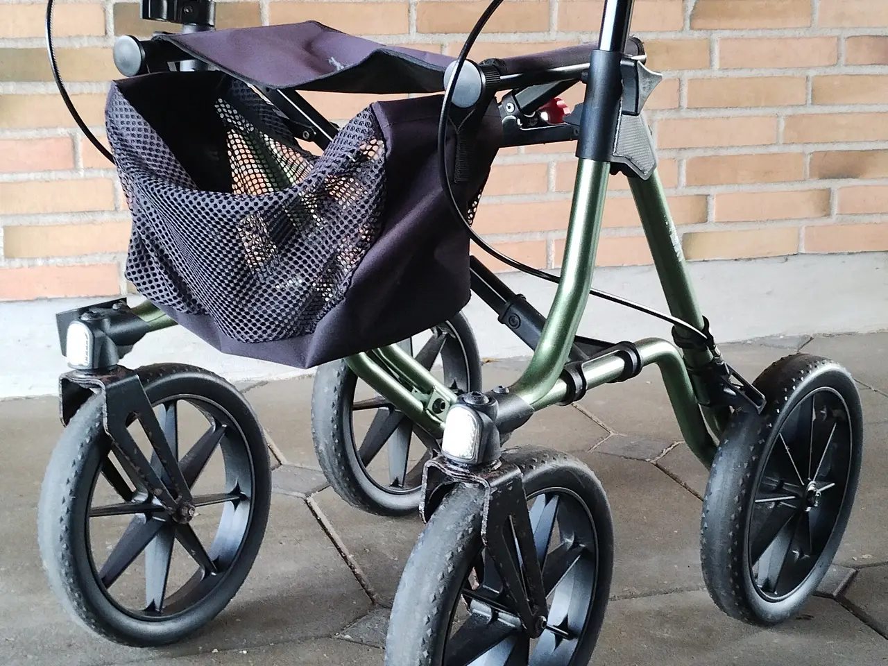 Billede 1 - Udendørs og indendørs rollator 