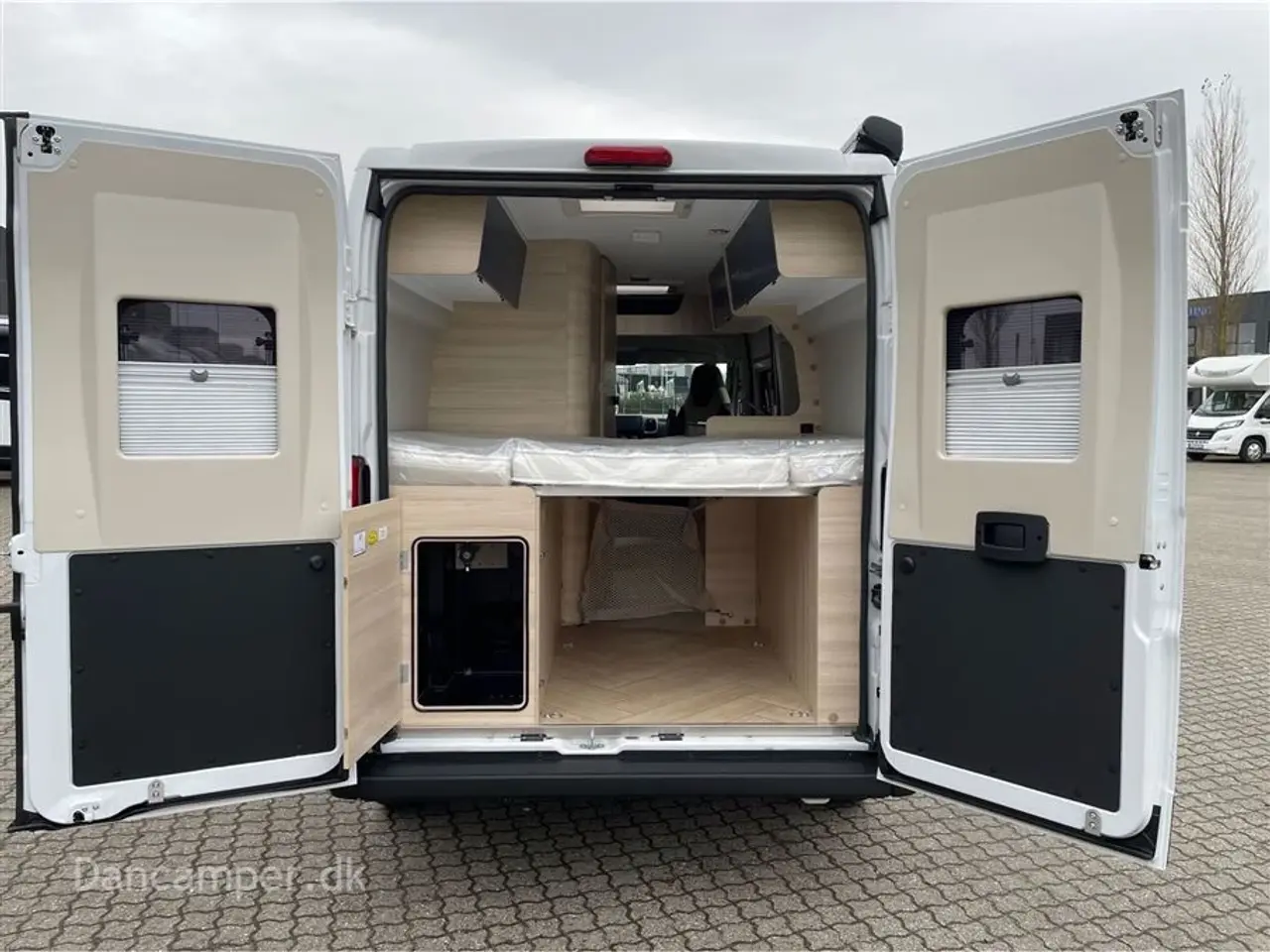 Billede 6 - 2026 - Chausson First Line V594 Super spændende, kort van med dobbeltsenge på tværs i bag. 2,2, L motor , 140 HK, solcelle, 8-trin aut m.m.