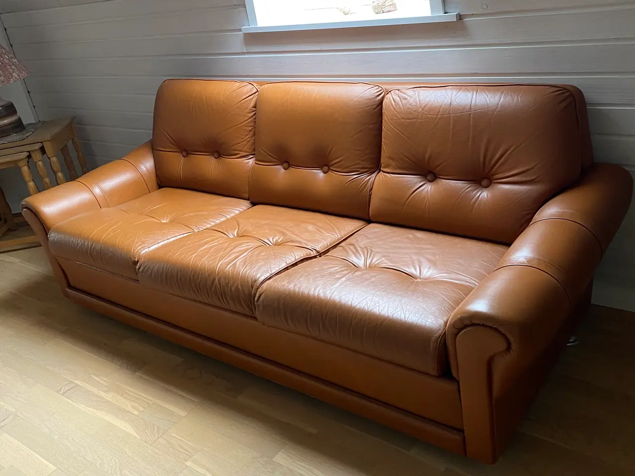 Billede 1 -  Lædersofa 3 personer cognacfarvet