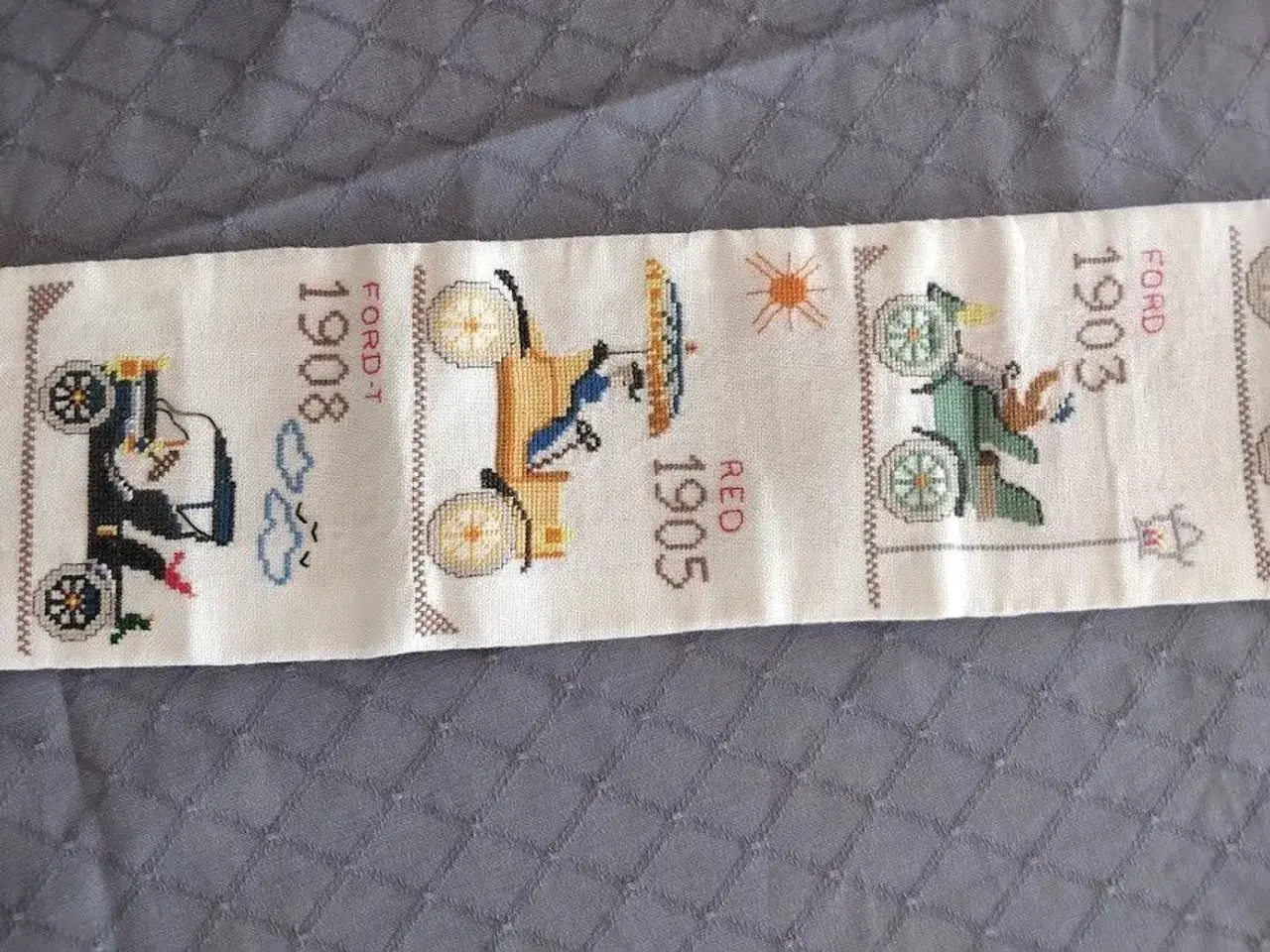 Billede 4 - Smuk Klokkestreng med Gamle Biler
