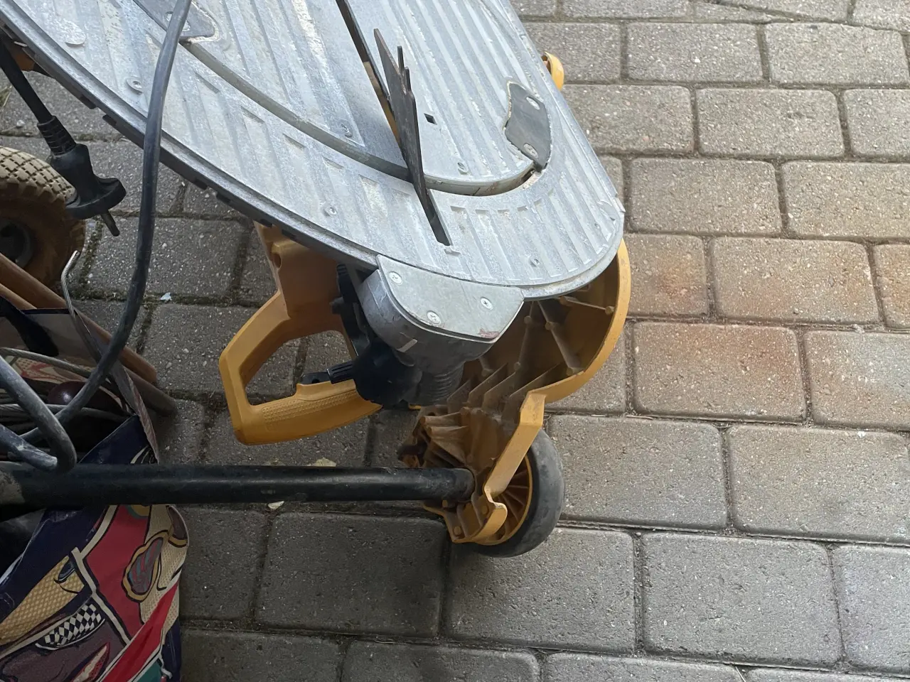 Billede 4 - Sælger DEWALT bordsav