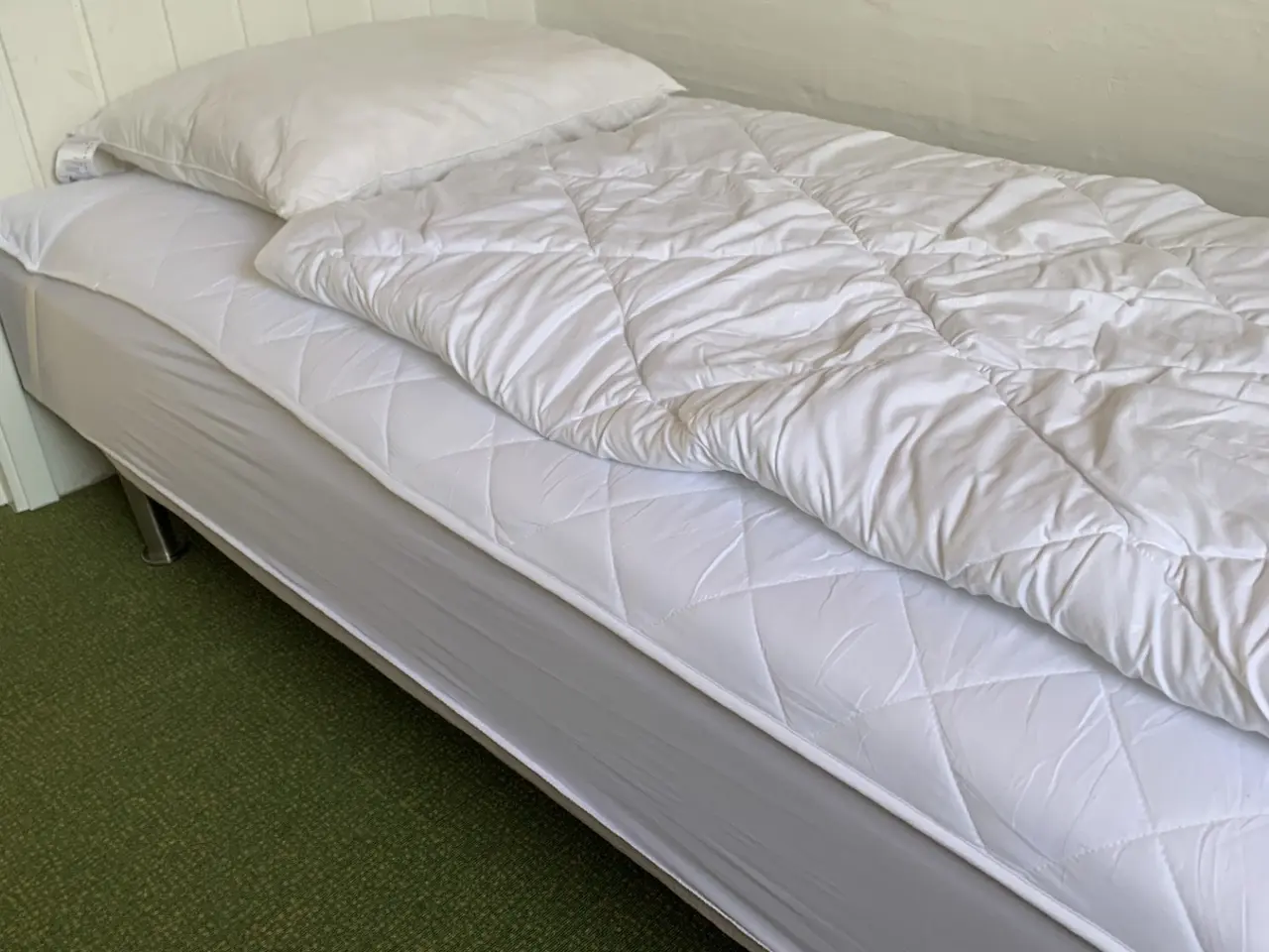 Billede 2 - Boxseng 90 x 200 med metalben