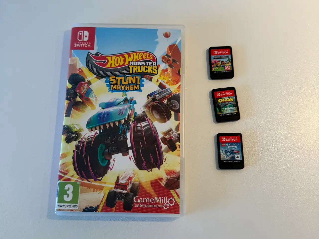 Billede 3 - Nintendo Switch V2 (2019) + 4 spil + tilbehør