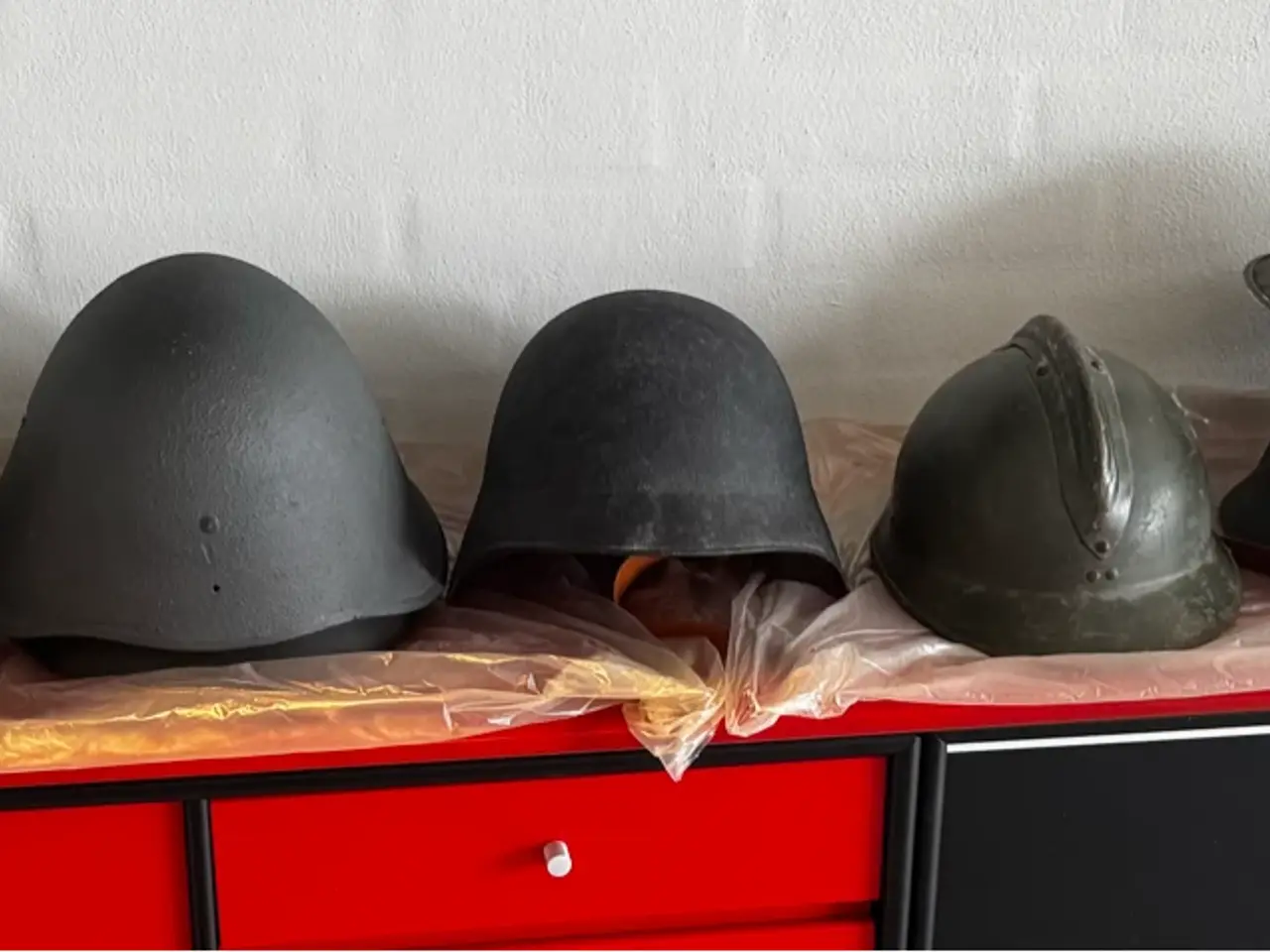 Billede 1 - Spændende lot militære stålhjelme