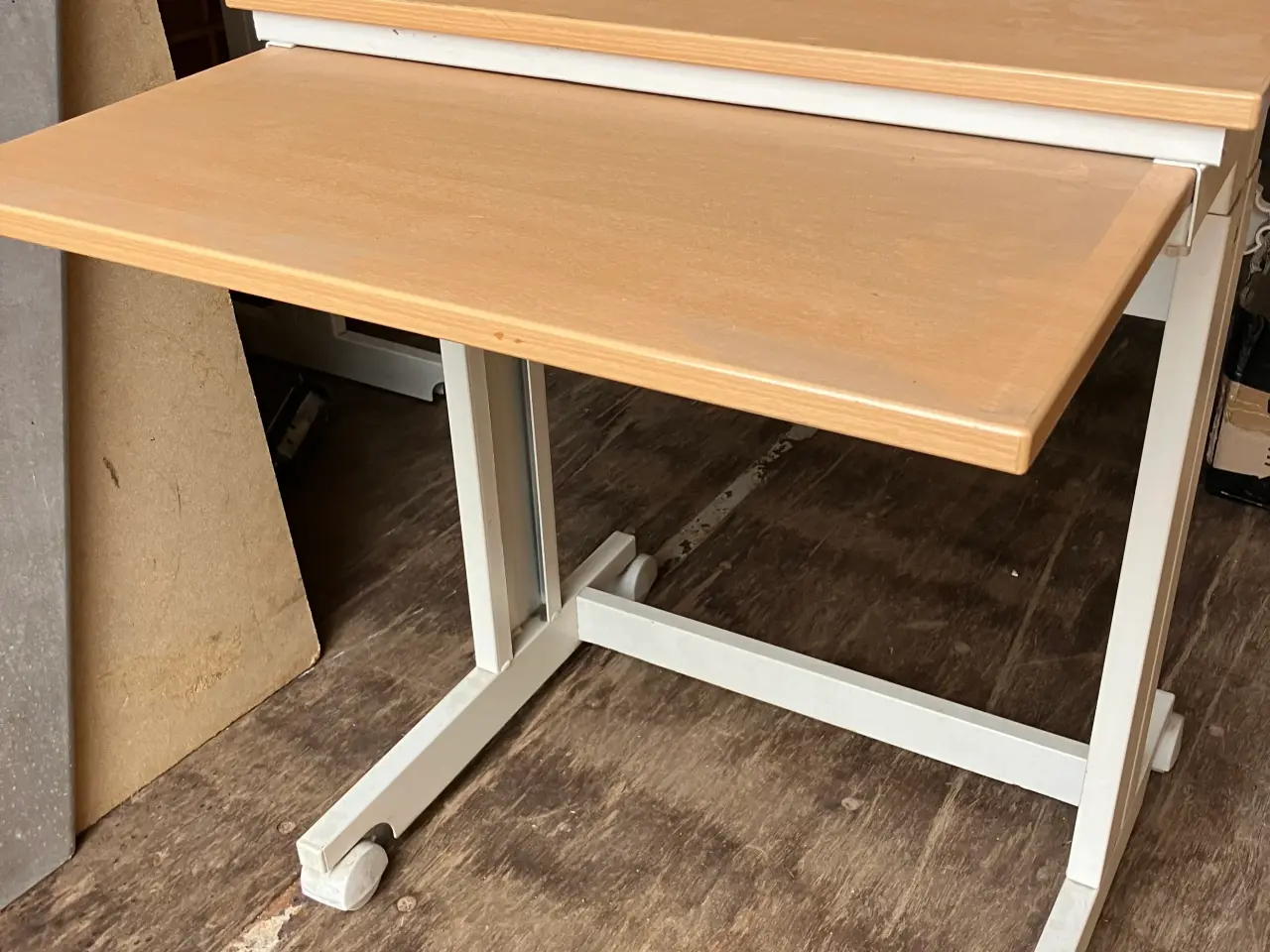 Billede 2 - Computer bord kr 300,-/ stk