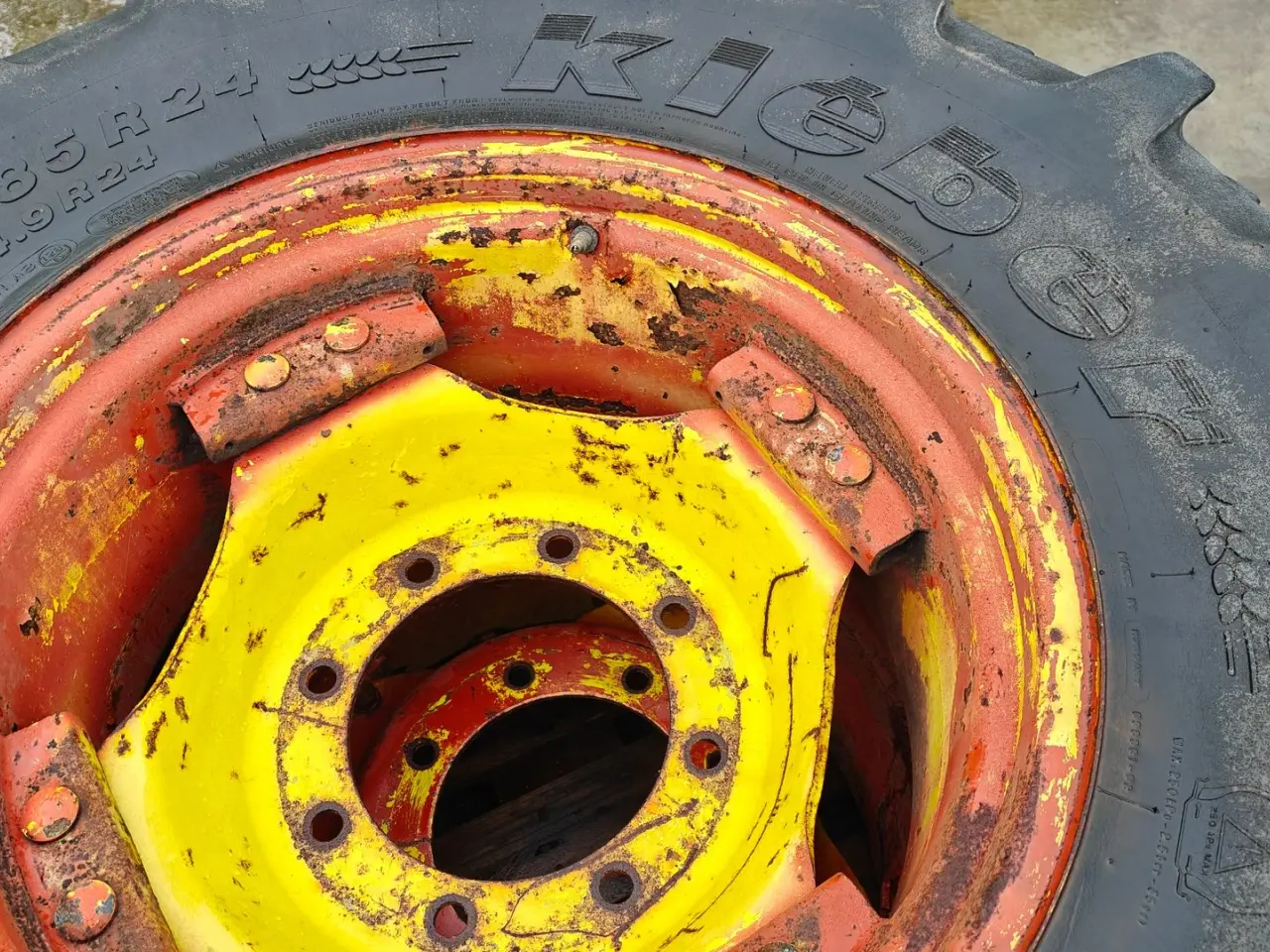 Billede 5 - Kléber 380/85R24 XXX
