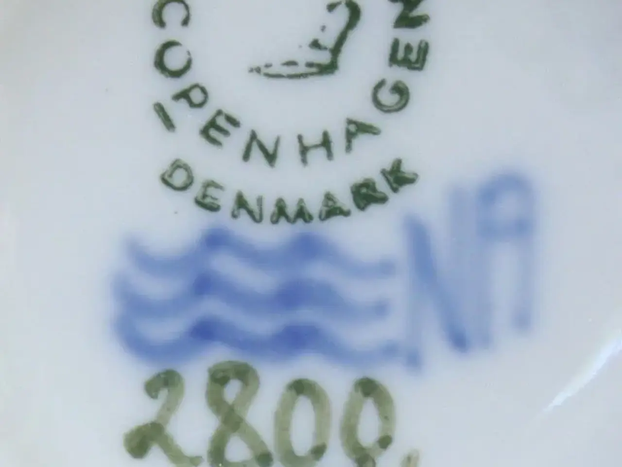 Billede 8 - Lille vase med blomster fra Royal Copenhagen