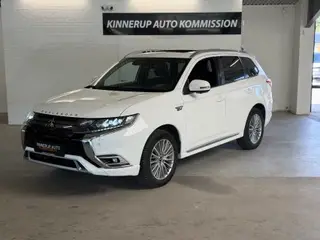 Mitsubishi Outlander 2,4 PHEV Plugin-hybrid Invite 4WD 224HK 5d 6g Trinl. Gear