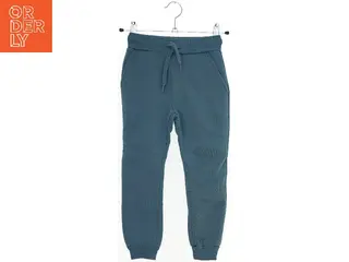 Blå sweatpants med lommer fra Kids Up (str. 104)