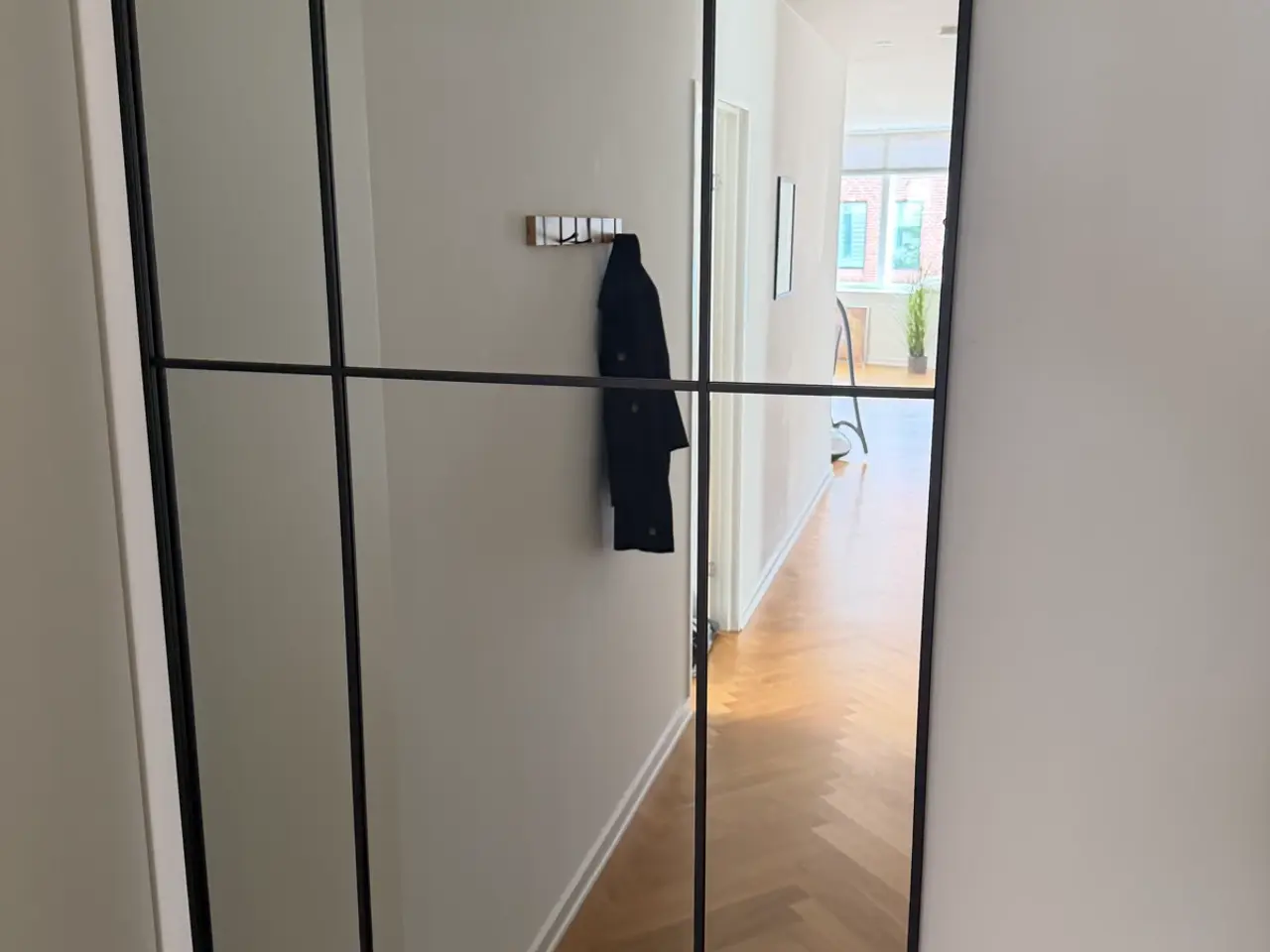 Billede 2 - Spejl STUDSTRUP 80x180 sort