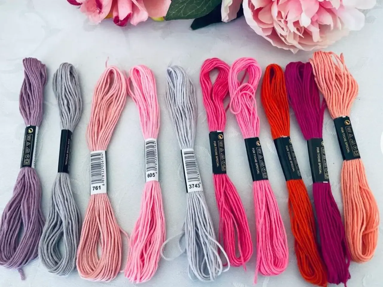 Billede 4 - Broderigarn blandet