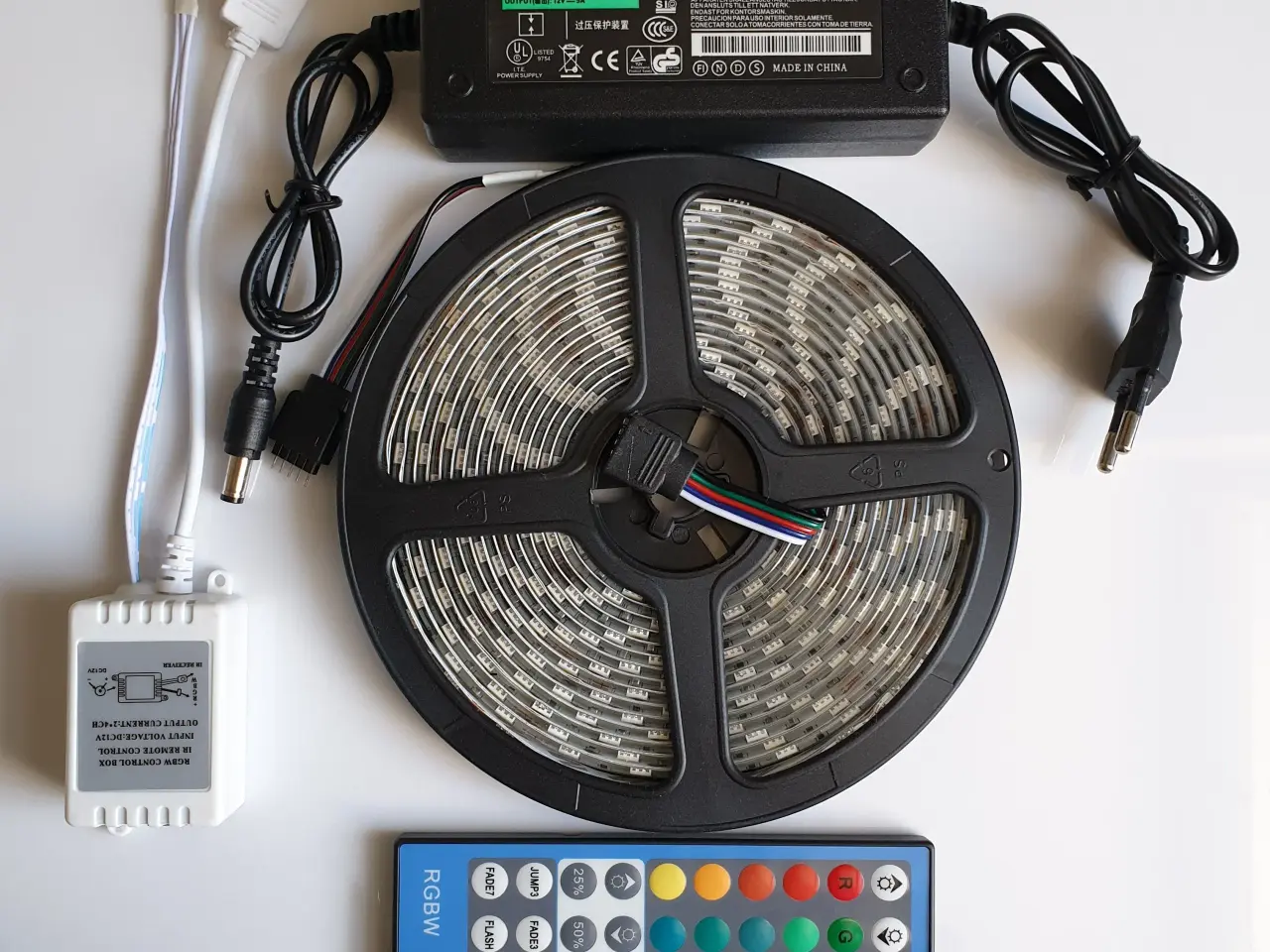 Billede 1 - 5m LED RGBW+W (Hvhd Kold) + Fjernbetjening
