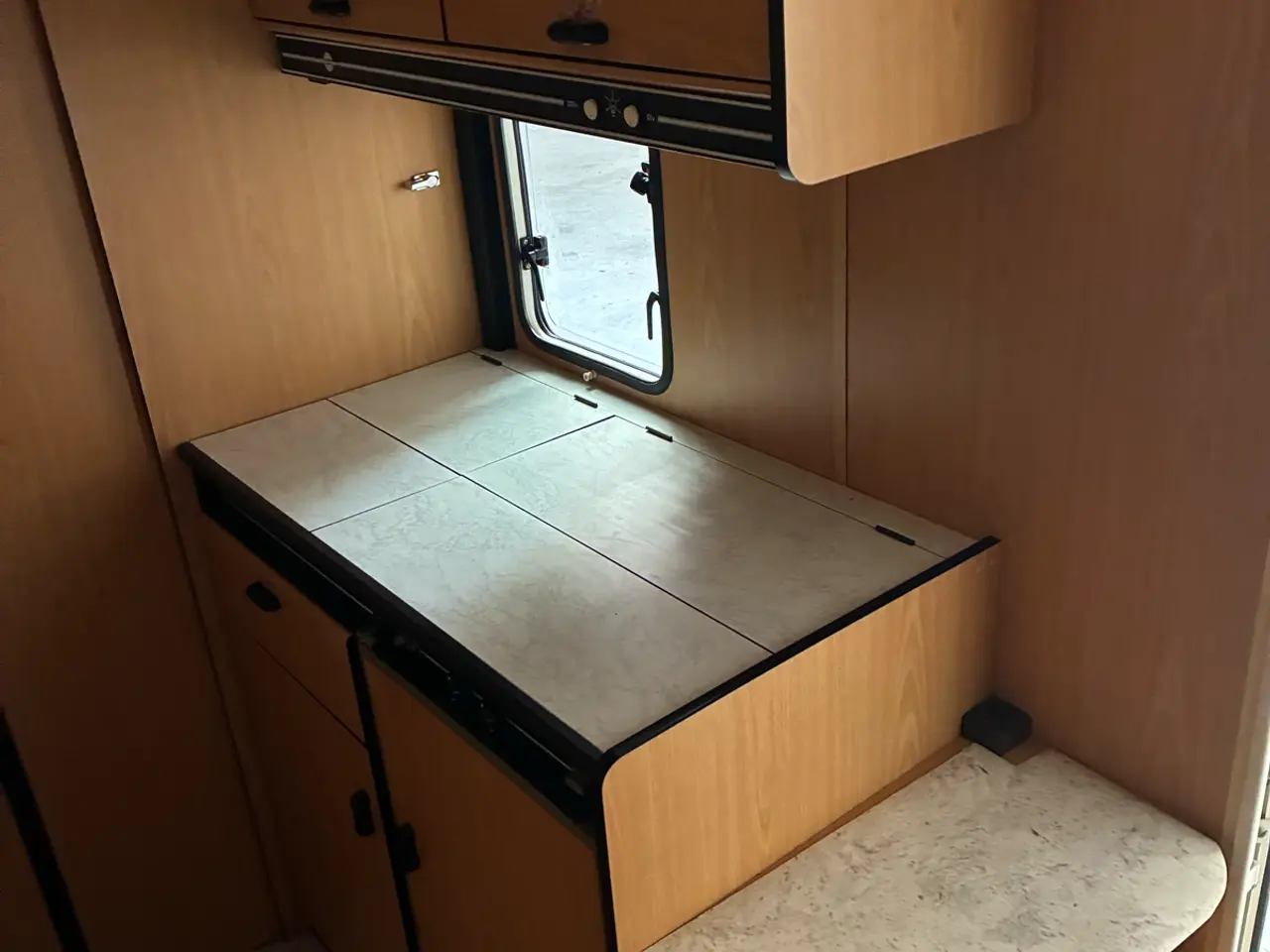 Billede 7 - Bürstner 4654 campingvogn🌱