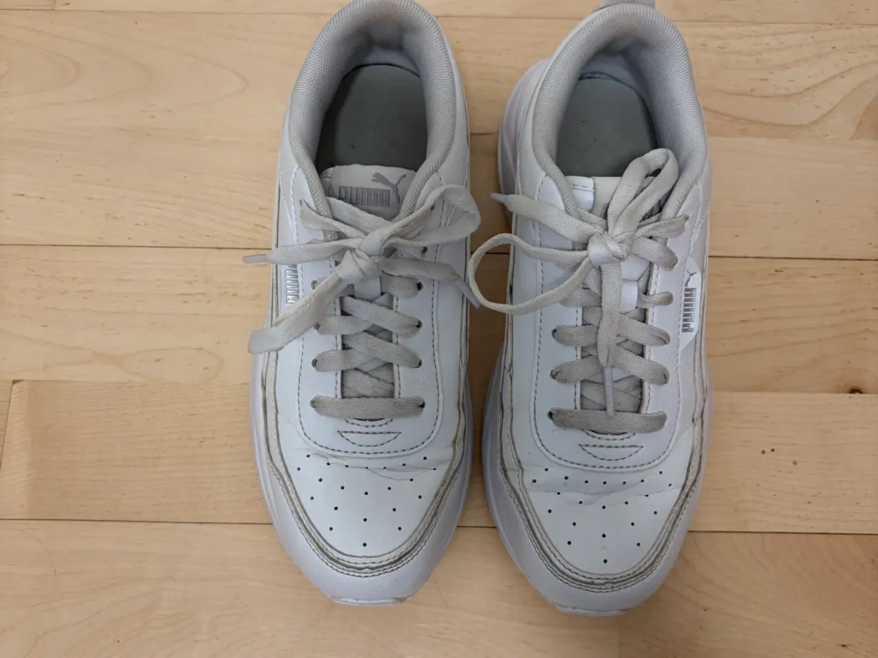 Billede 3 - Hvide Puma sneakers