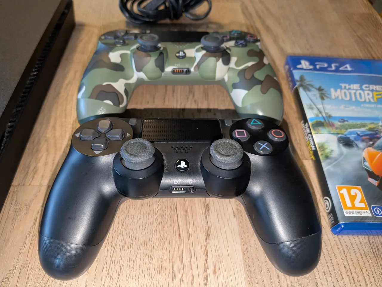 Billede 2 - Sony PlayStation 4 Slim + 2 controller