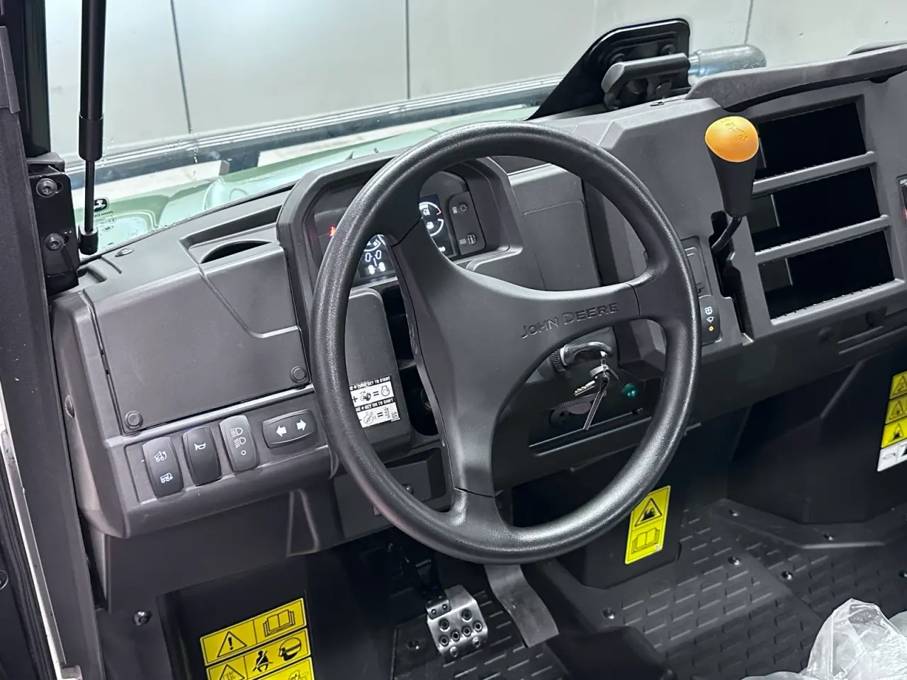 Billede 7 - John Deere XUV865M Gator (UTV) – Kabine, 4x4 og la