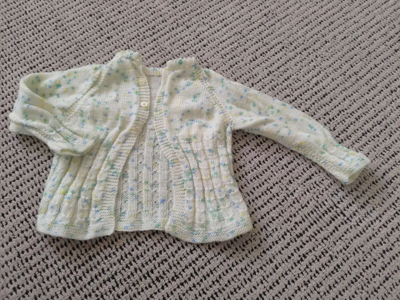 Billede 3 - Baby trøje / sokker