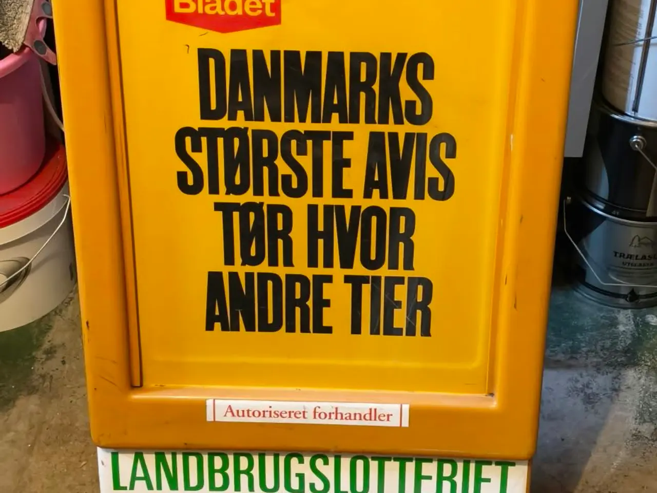 Billede 1 - super fed avis stander for ekstra bladet 