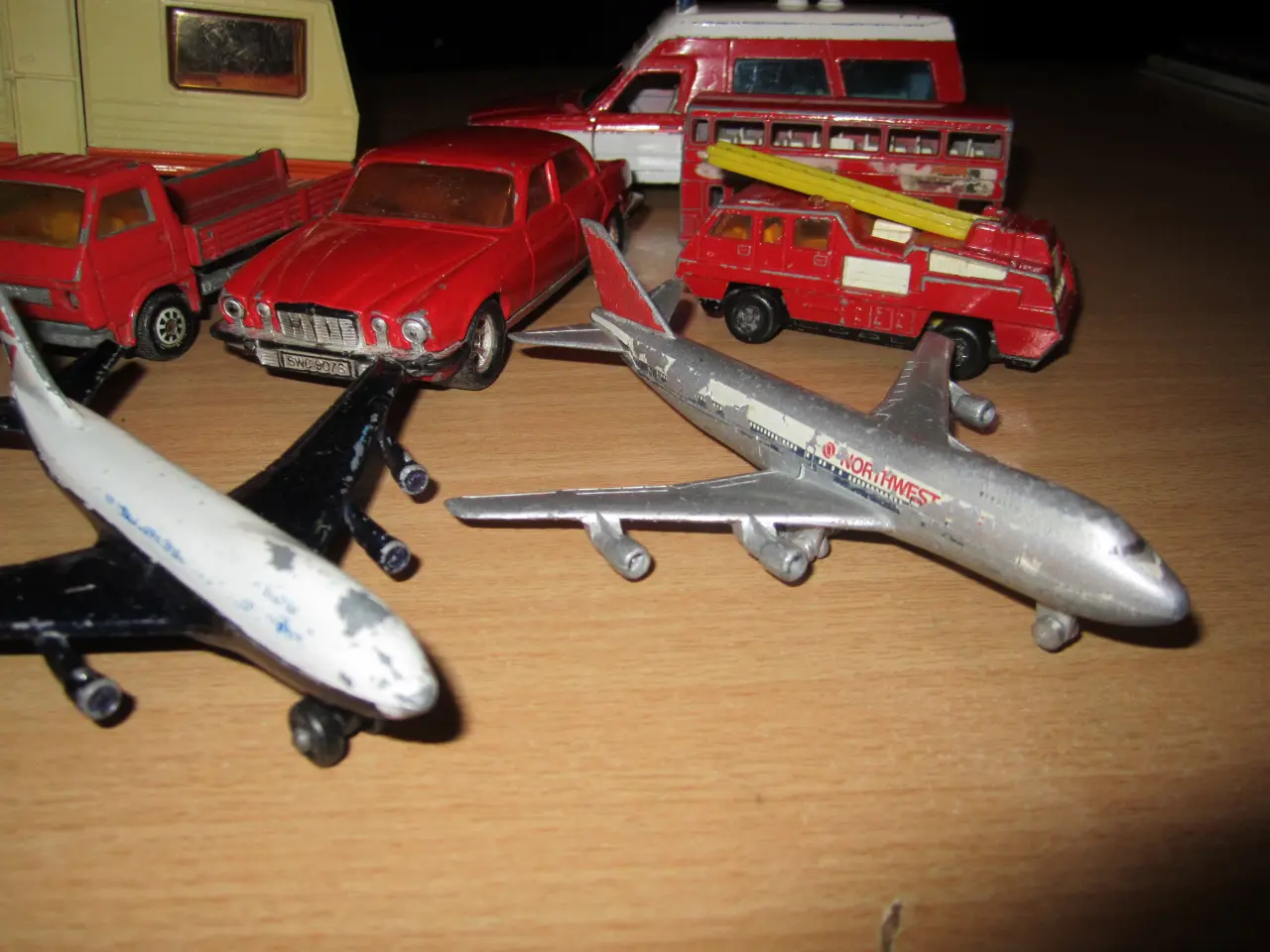 Billede 2 - BYD. RETRO BILER & FLY. 10 stk. 