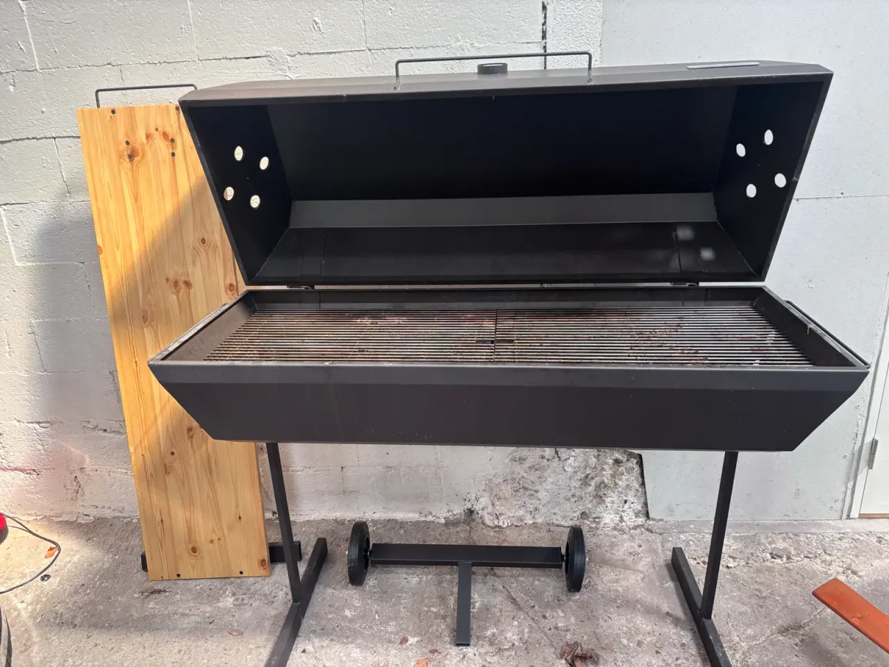 Billede 2 - Professionel grill til pattegris – Som ny 