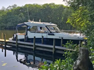 SÆRDELES VELHOLDT BENETEAU ANTARES 8.80