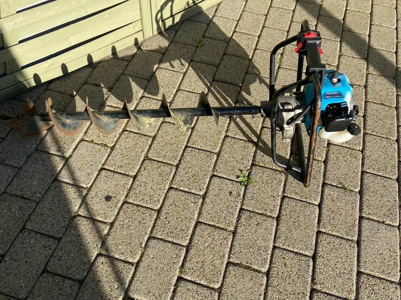 Billede 3 - Makita benzin jordbor med snegl sælgeG