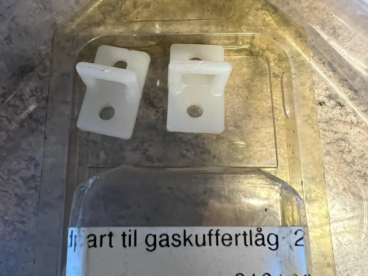 Billede 1 - Beslag til gaskassen