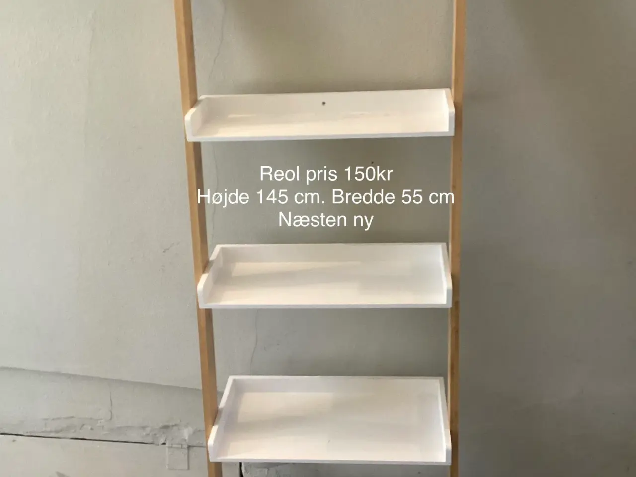 Billede 1 - Fritstående reol med 4 hylder