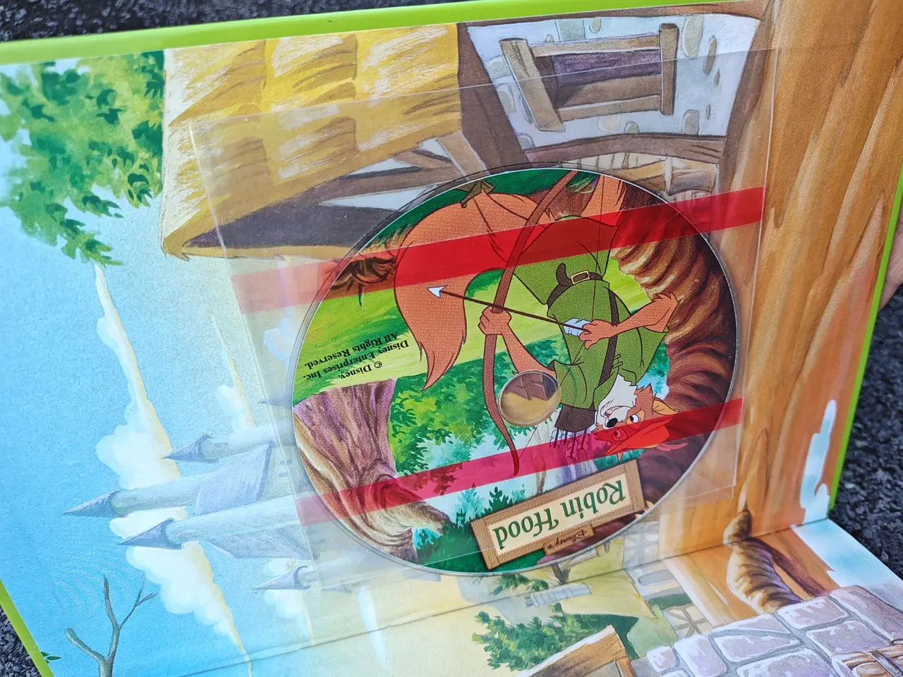 Billede 2 - Walt Disneys Robin Hood BOG + CD