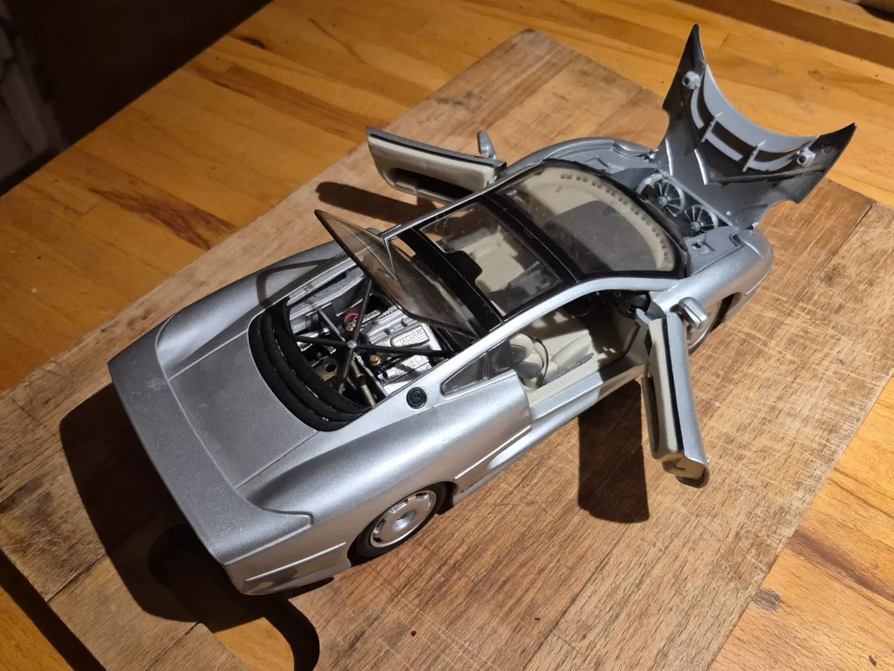 Billede 6 - 3 stk. modelbiler bl.a. 1 Jaguar