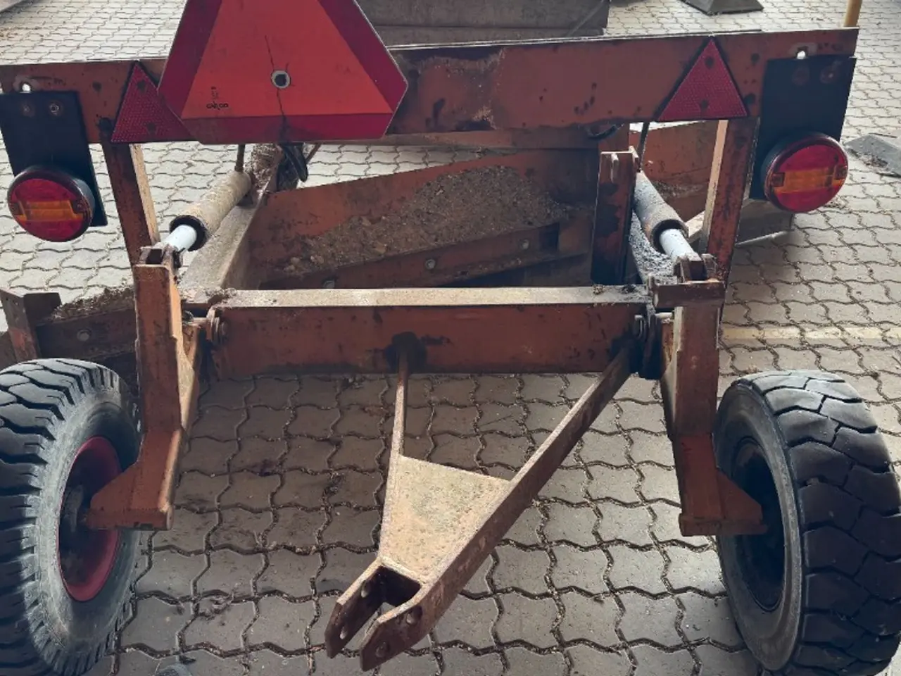 Billede 5 - Bugseret 5 meter hydraulisk vejhøvl 