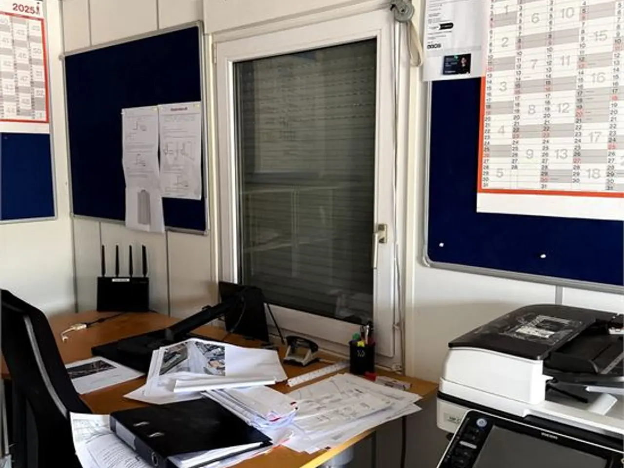 Billede 4 - ABC Kontor container - Office container with printer and desk.